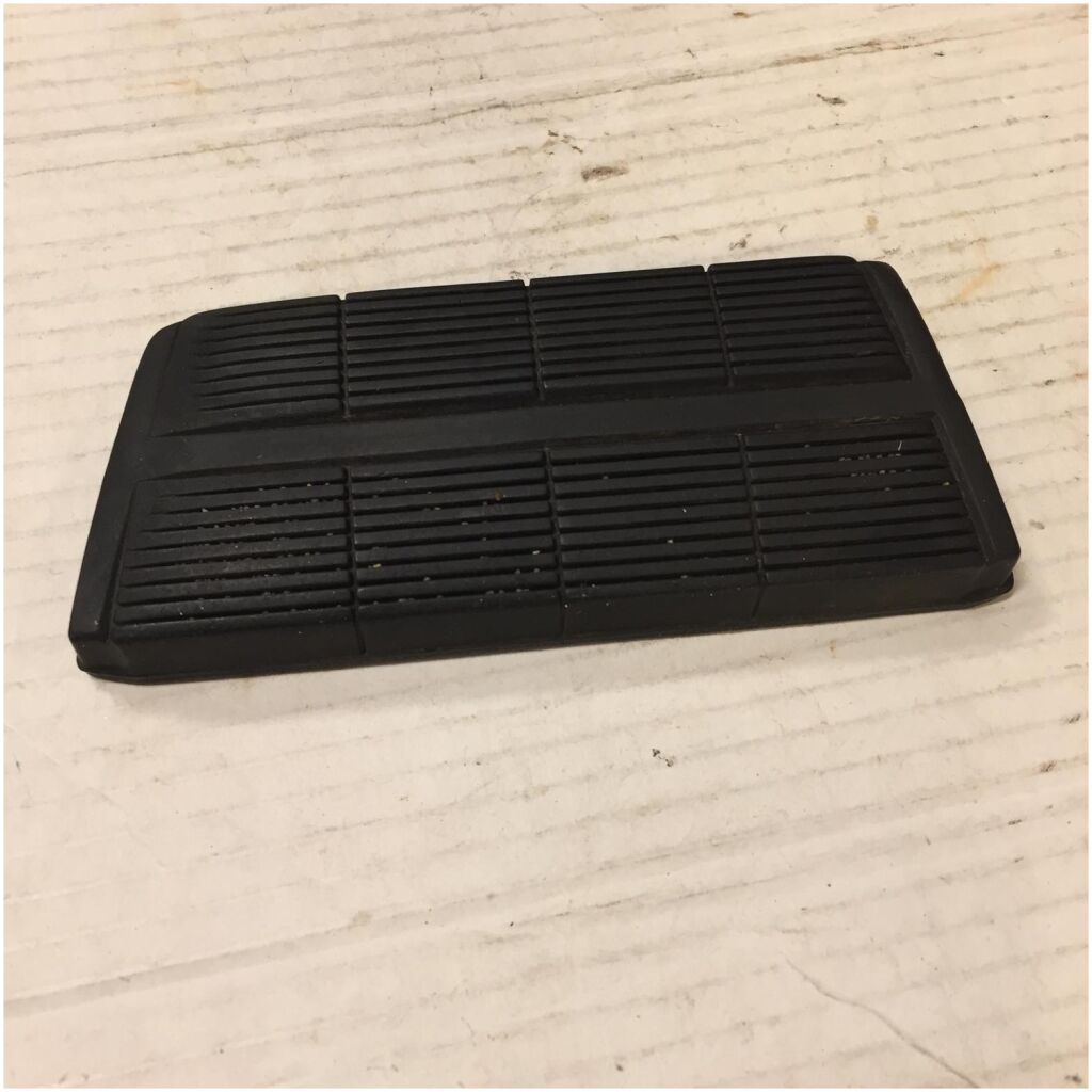 BROMSPEDALGUMMI BUICK OLDS PONTIAC CADILLAC GMC 1982-05, GM 15522095