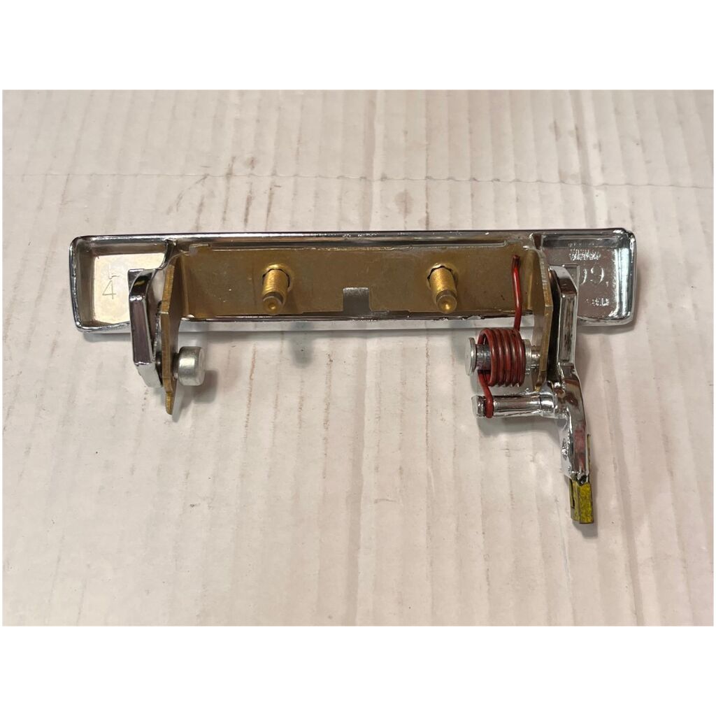 Kromat yttre dörrhandtag CAMARO FIREBIRD 1970-81 GM Fullsize 1971-76 NOS GM # 20099255