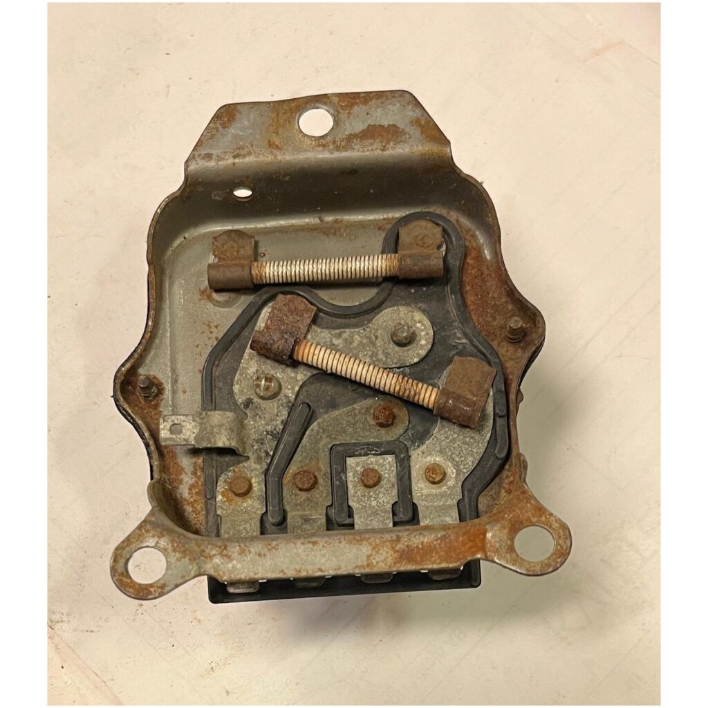 Laddningsrelä 12V N J119 2C Buick Cad Chev Olds Pont GMC 1966-72, Delco Rem D663