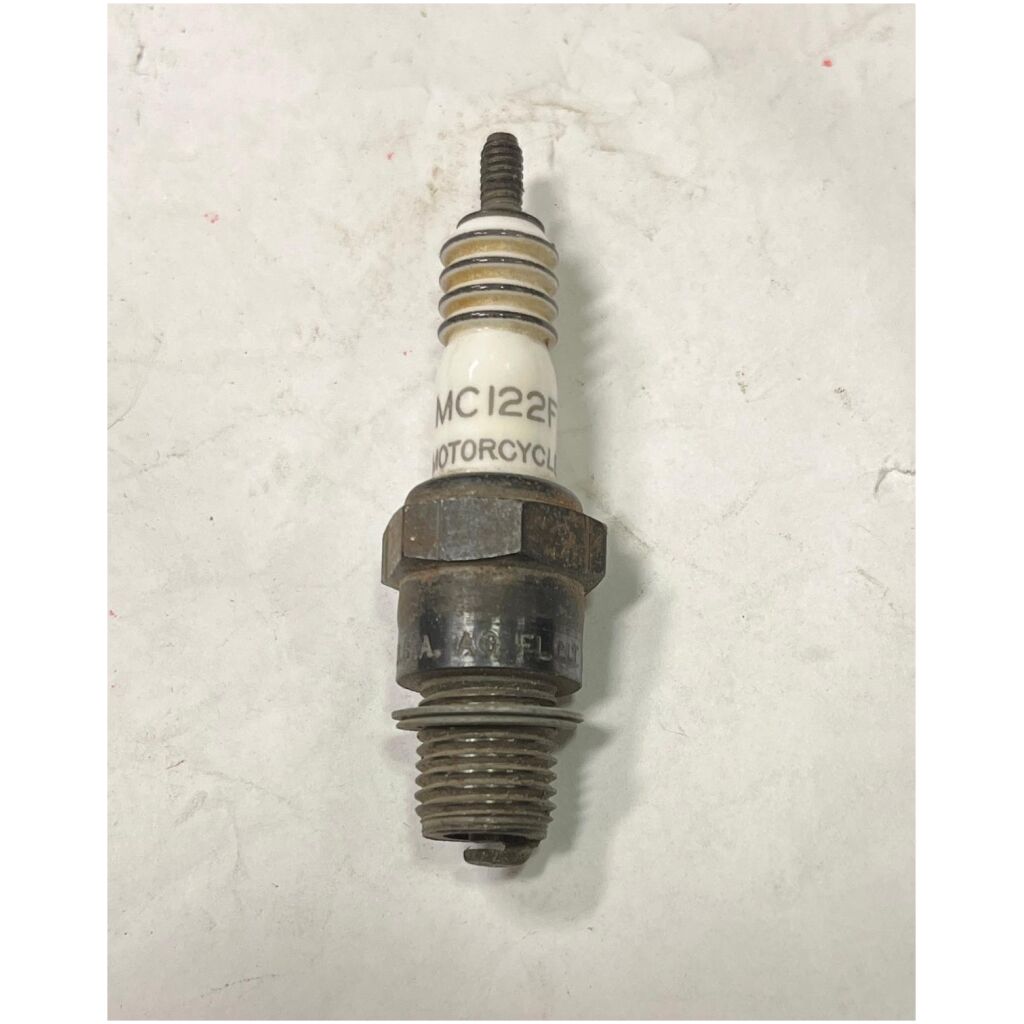 Tändstift MC Motorcykel Honda Yamaha 125,cc , 175cc mfl , AC Delco MC122F