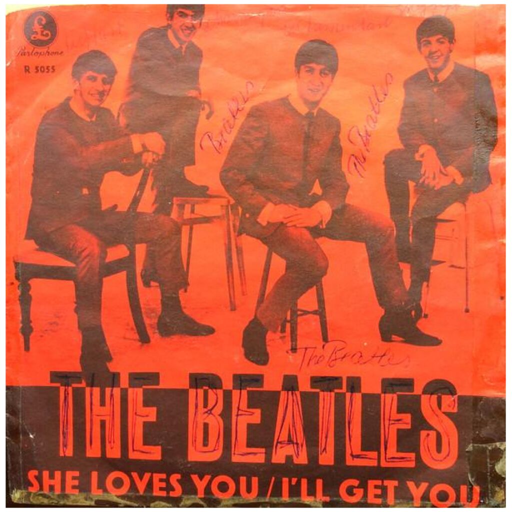 The Beatles - She Loves You (7, Single, Red)