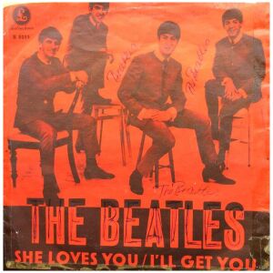 The Beatles - She Loves You (7, Single, Red)