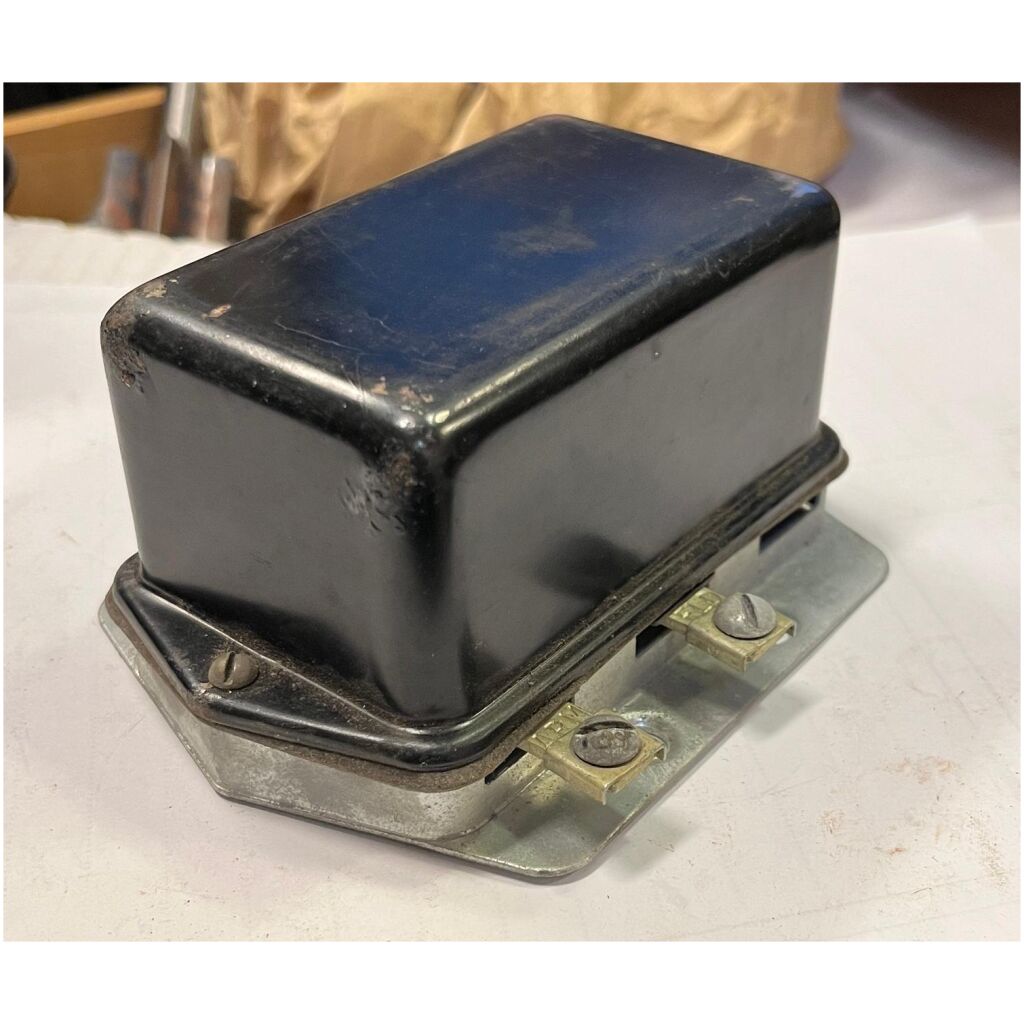 Laddningsrelä 12V 38-44amp Dodge Desoto Plym Chrysler Studebaker Sorensen VR-86