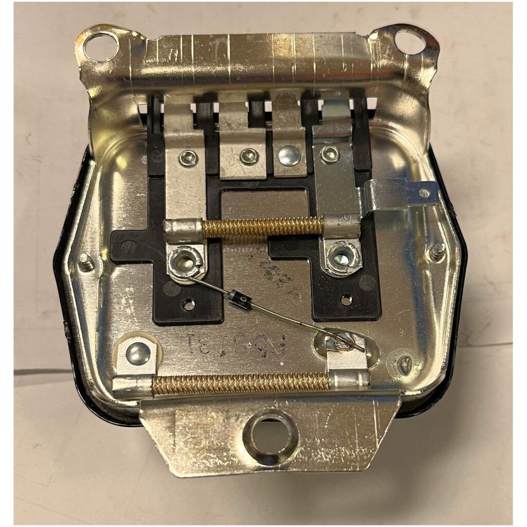 Laddningsrelä 12V neg,grd Buick Cad Chev Jeep Olds Pont 1962-74, Standard VR131