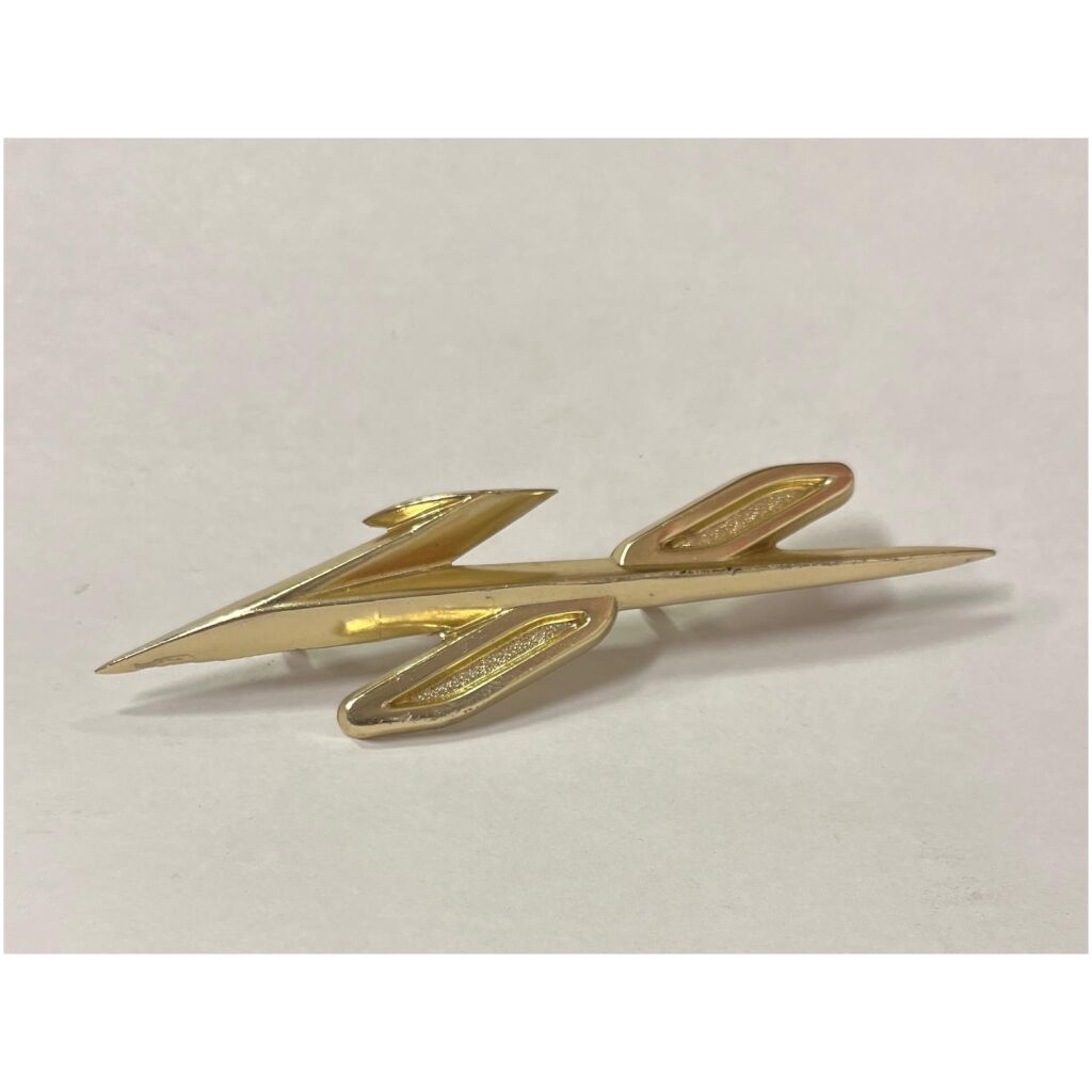 Emblem V8 framskärm Pontiac 1956 Chieftain Starchief Catalina , C522556RS NOS