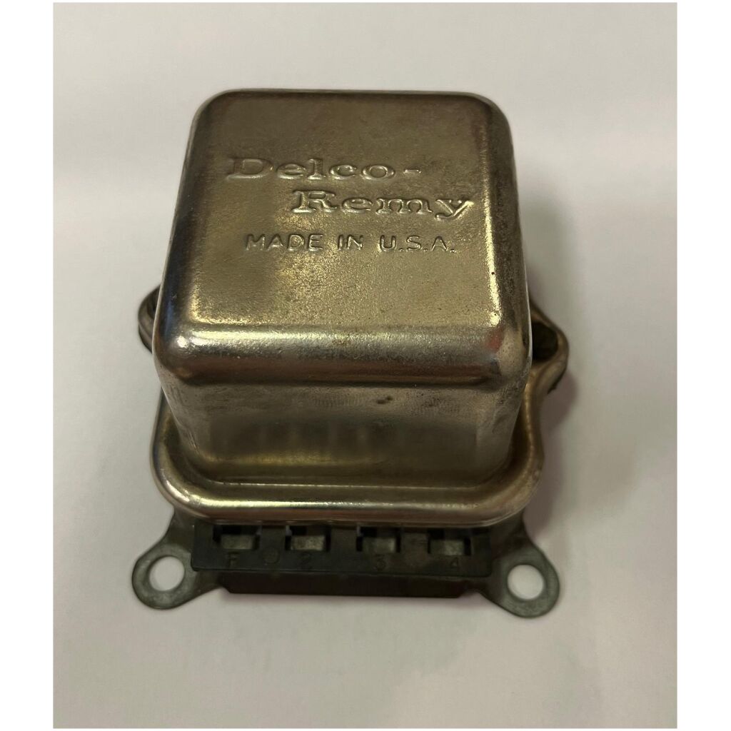 LADDNINGSRELÄ 12V Jeep Buick Chev Olds Pont Cad 1962-74 VR103, Delco Remy