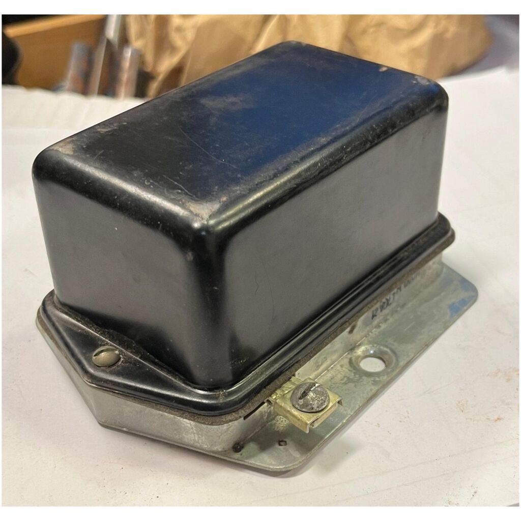 Laddningsrelä 12V 38-44amp Dodge Desoto Plym Chrysler Studebaker Sorensen VR-86