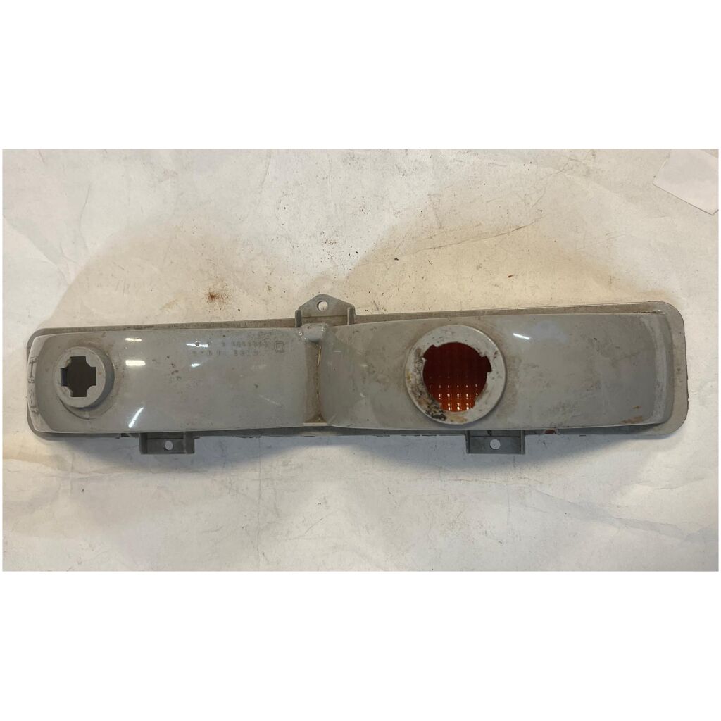Front vänster blinkers parkeringsljus Olds Delta 88 & 98 1977-79 GM 5968321-A LH