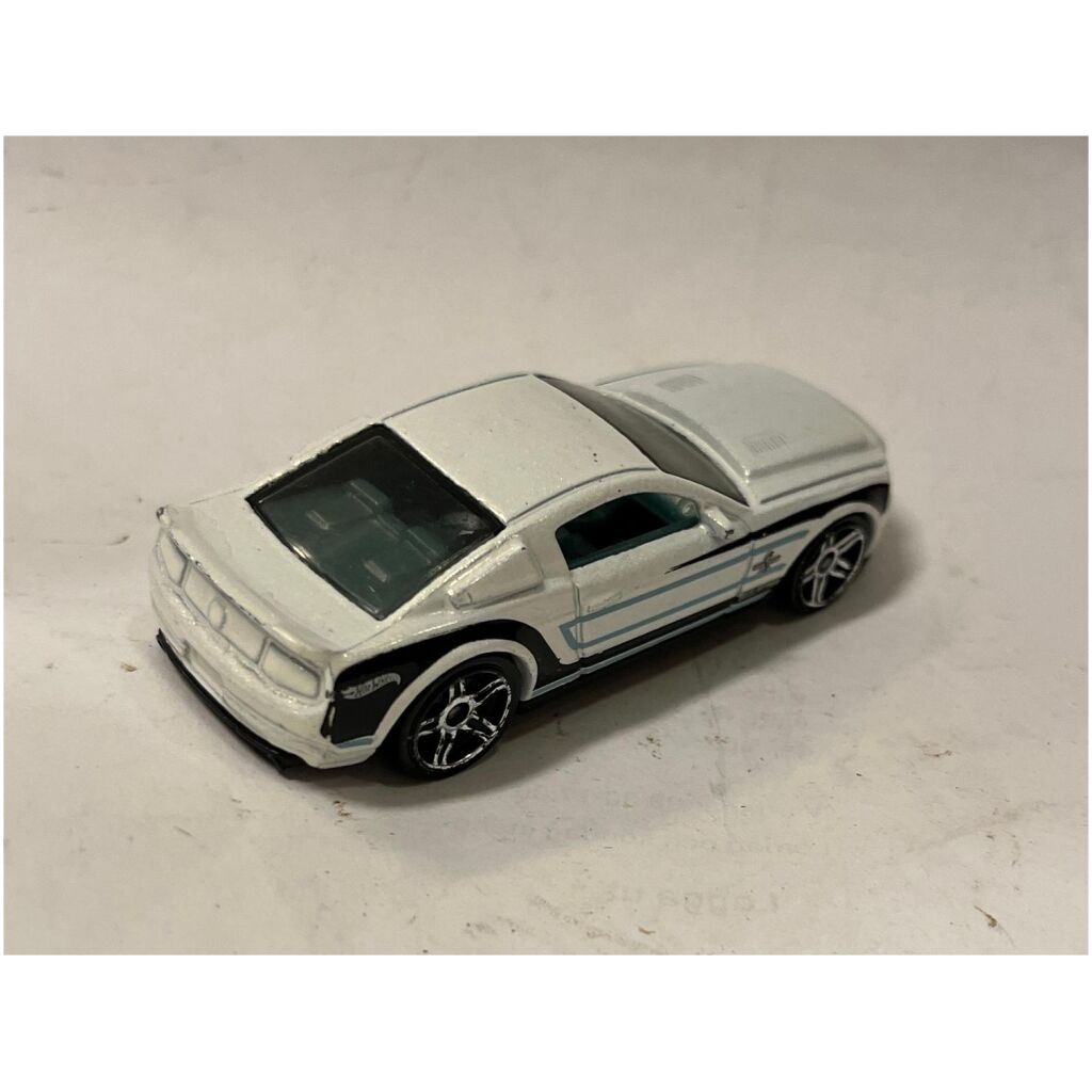 Ford GT500 Shelby Super Snake 2010 - Hot Wheels 1/64