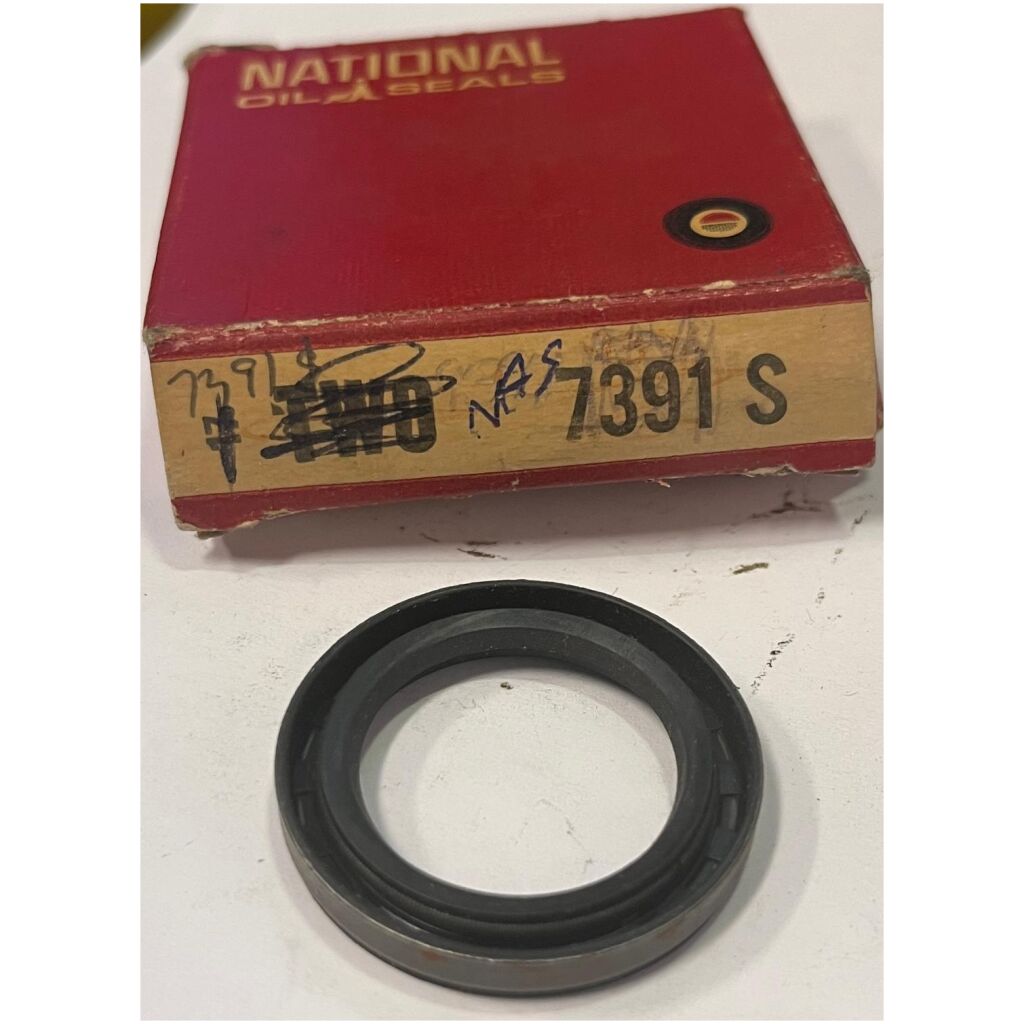 Packbox 1.500x1.060x0.200" transmission främre Dodge Plym 1960-66 National 7391S
