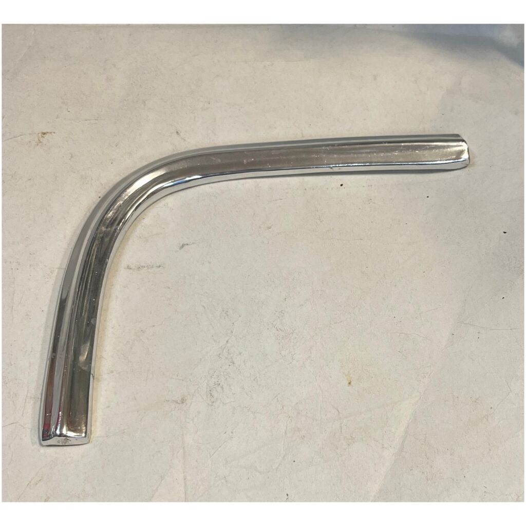 Lower rear molding vänster bak Chevrolet Impala SS 1964 2dr HT & Cabriolet