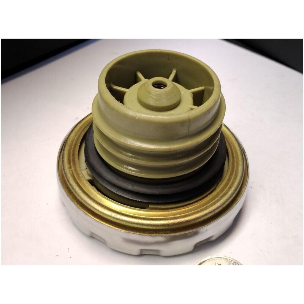 LÅSBART TANKLOCK MED 2 NYCKLAR GM 1975-82, STANT G-778