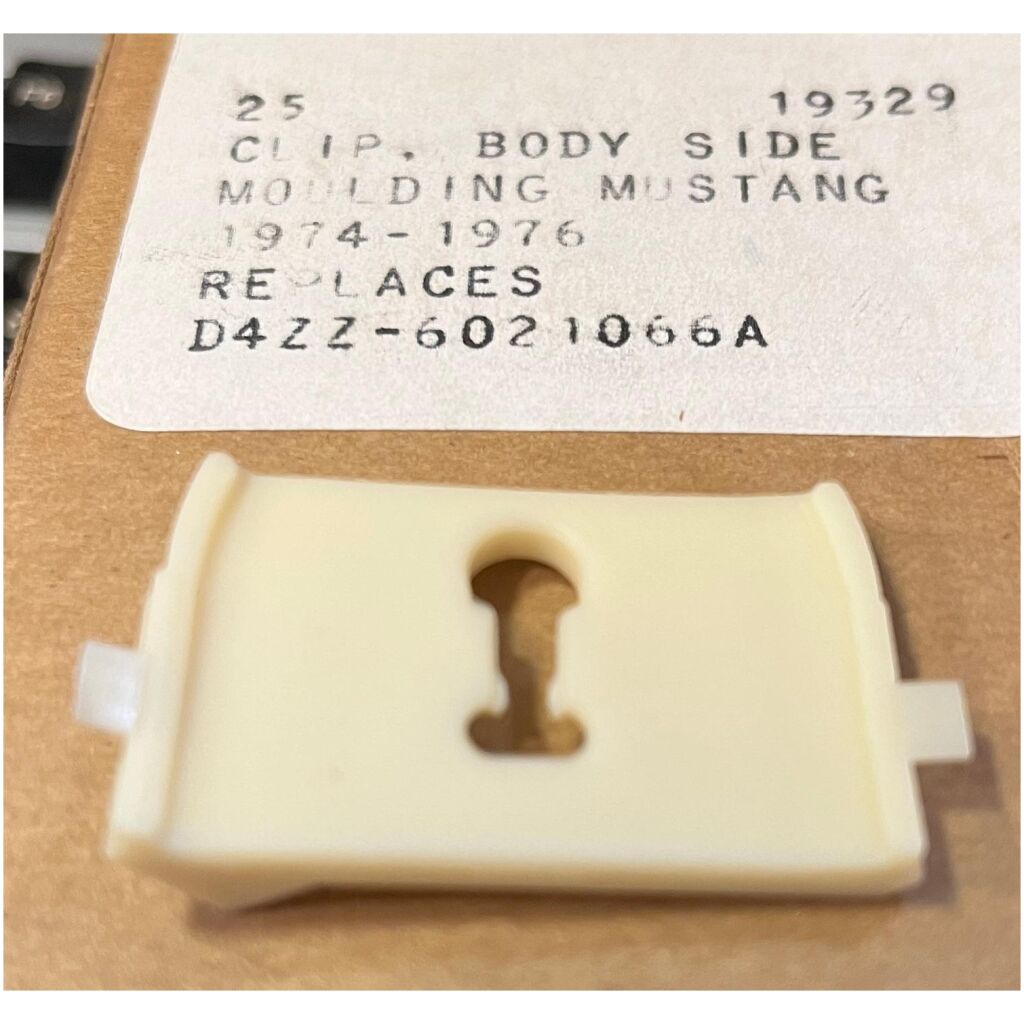 Clips skärmkantslist Ford Mustang 1974-1976