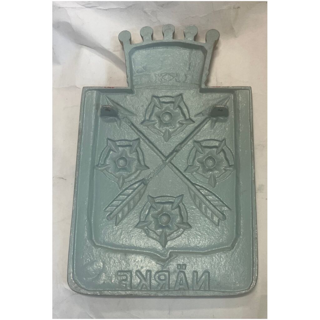 Närke vapensköld landskapssköld i gjutmetall ca 26x16 cm