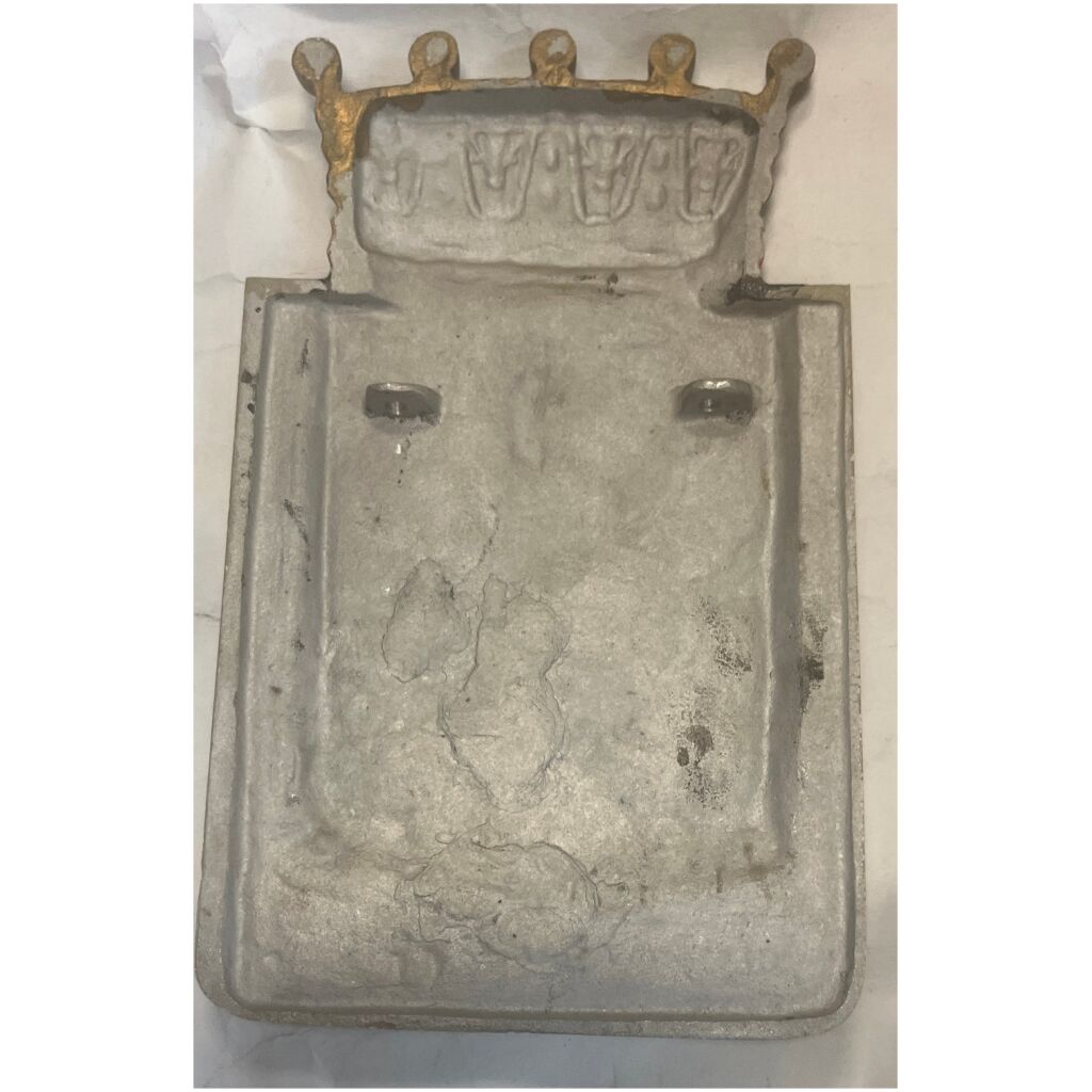 Västergötland vapensköld landskapssköld i gjutmetall ca 26x16 cm