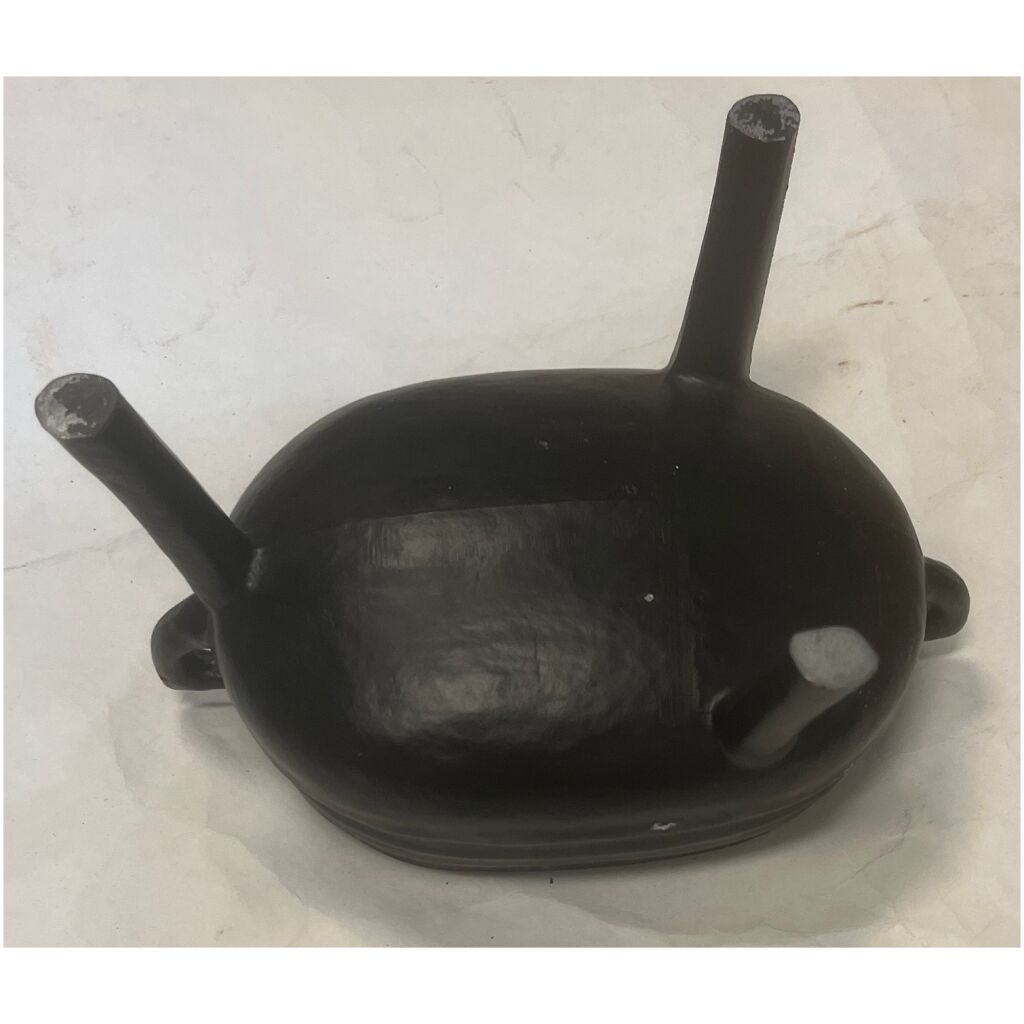Gryta på 3 ben i gjutjärn 22cm lång x 11cm bred x 12,5cm hög, saknar märkning