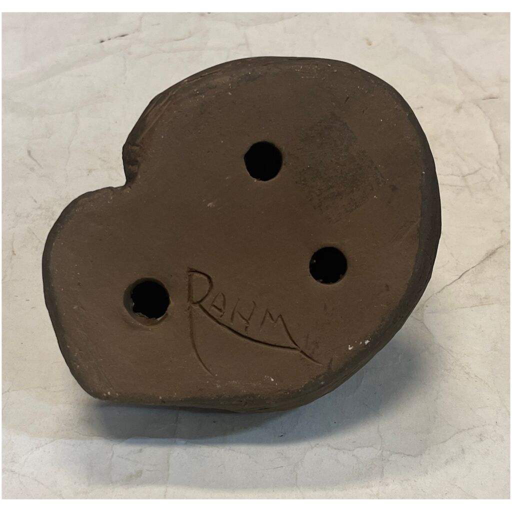 Figurin lergods sovande räv skulptör Rahm 14,5 lång x 12cm diam x 9cm hög