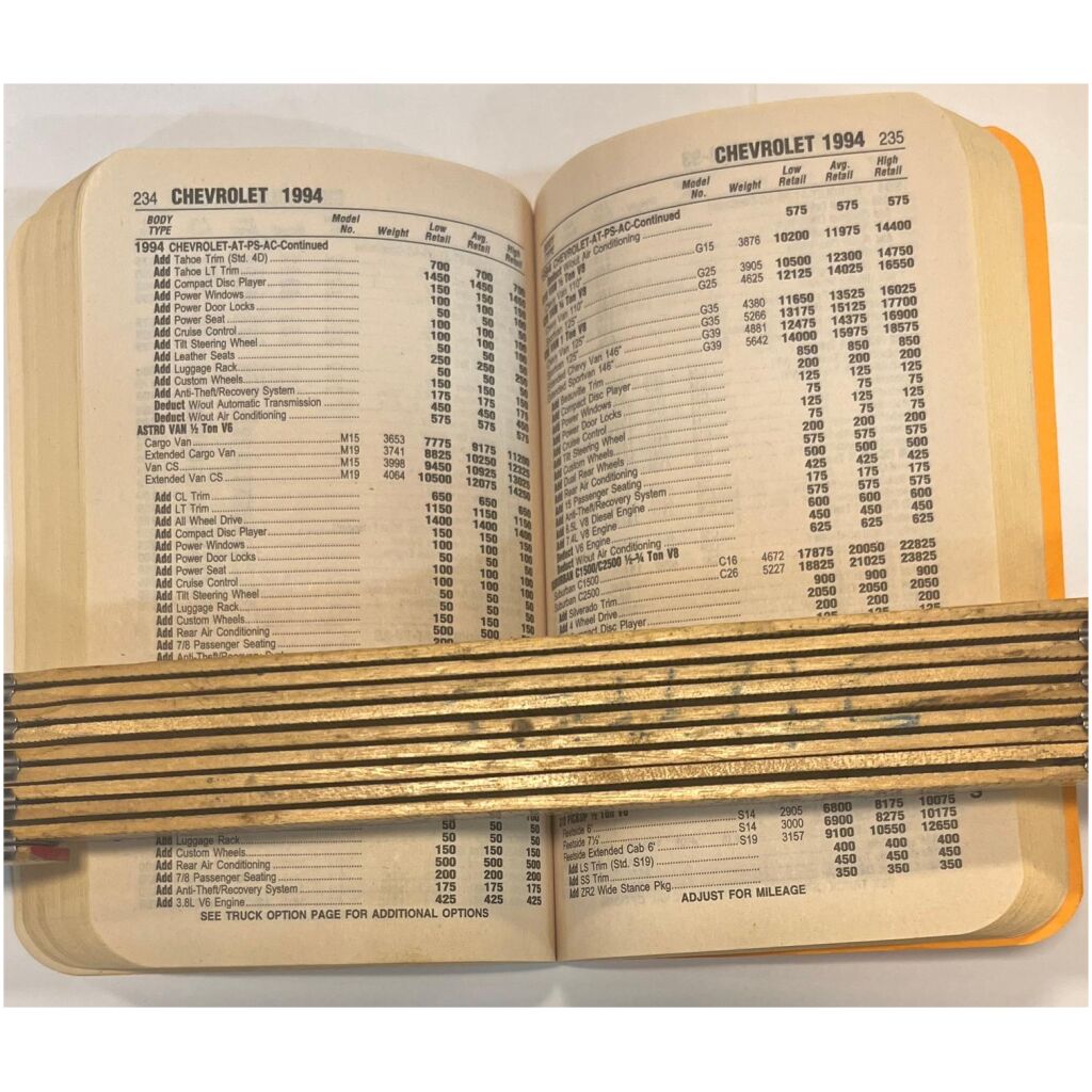 NADA officiell prisguide begagnade bilar 1988-1997 vinter 1998 370 sidor