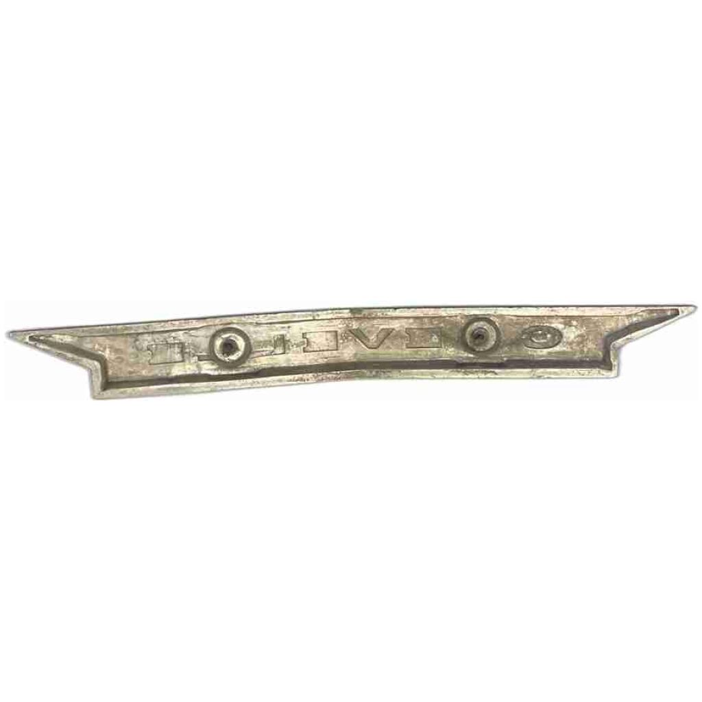 Motorhuvsemblem Chevrolet Chevelle 1966 3895120 GM begagnad