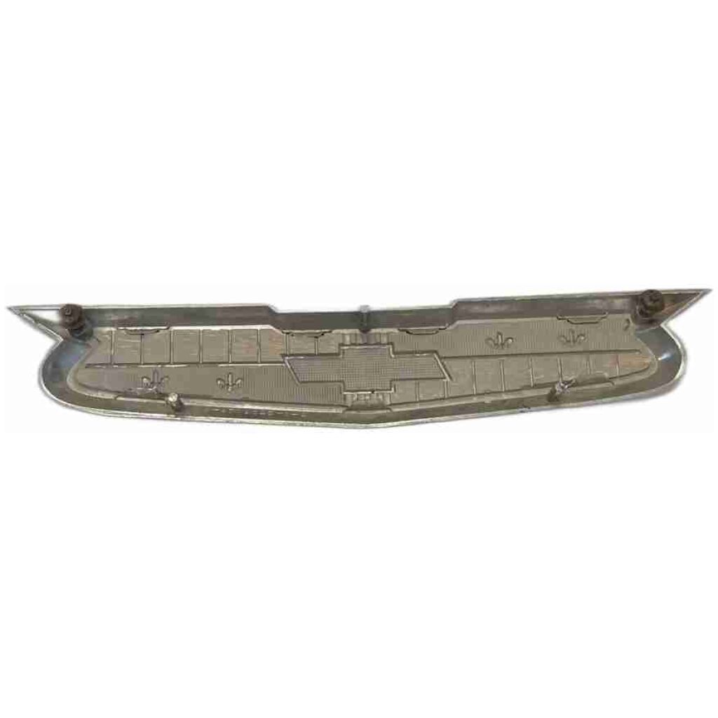 Bagagelucksemblem Chevrolet Bel Air 1955 P-3709625-C-2 GM begagnad