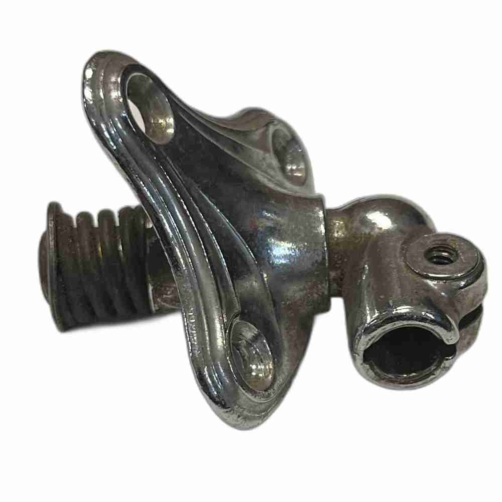 Solskyddsfäste höger 1941-1954 Buick Olds Chev Pontiac GM 4113902-2 begagnad