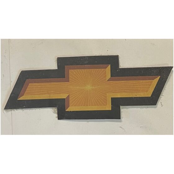 Chevrolet Bowtie i läder guld & svart 11x4cm att sy fast på jacka skinnväst