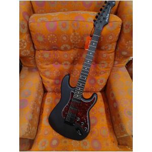 Harley Benton ST-20HSS NY!