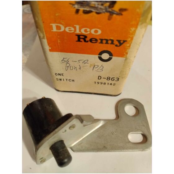 BACKLJUSKONTAKT 4-SPEED 1960-1964 Pontiac 1962-63 Oldsmobile F-85 NOS GM 1993662