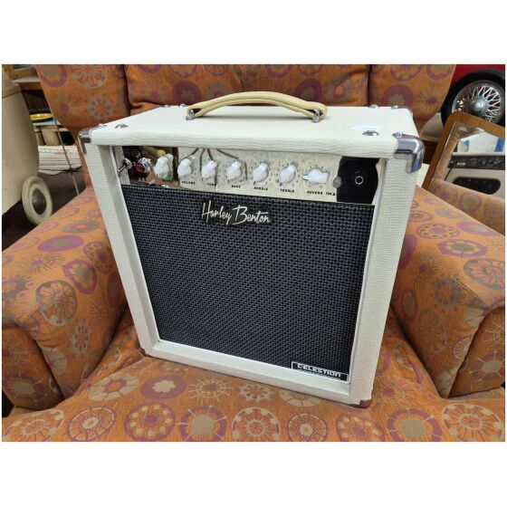 Harley Benton TUBE 15 gitarrförstärkare
