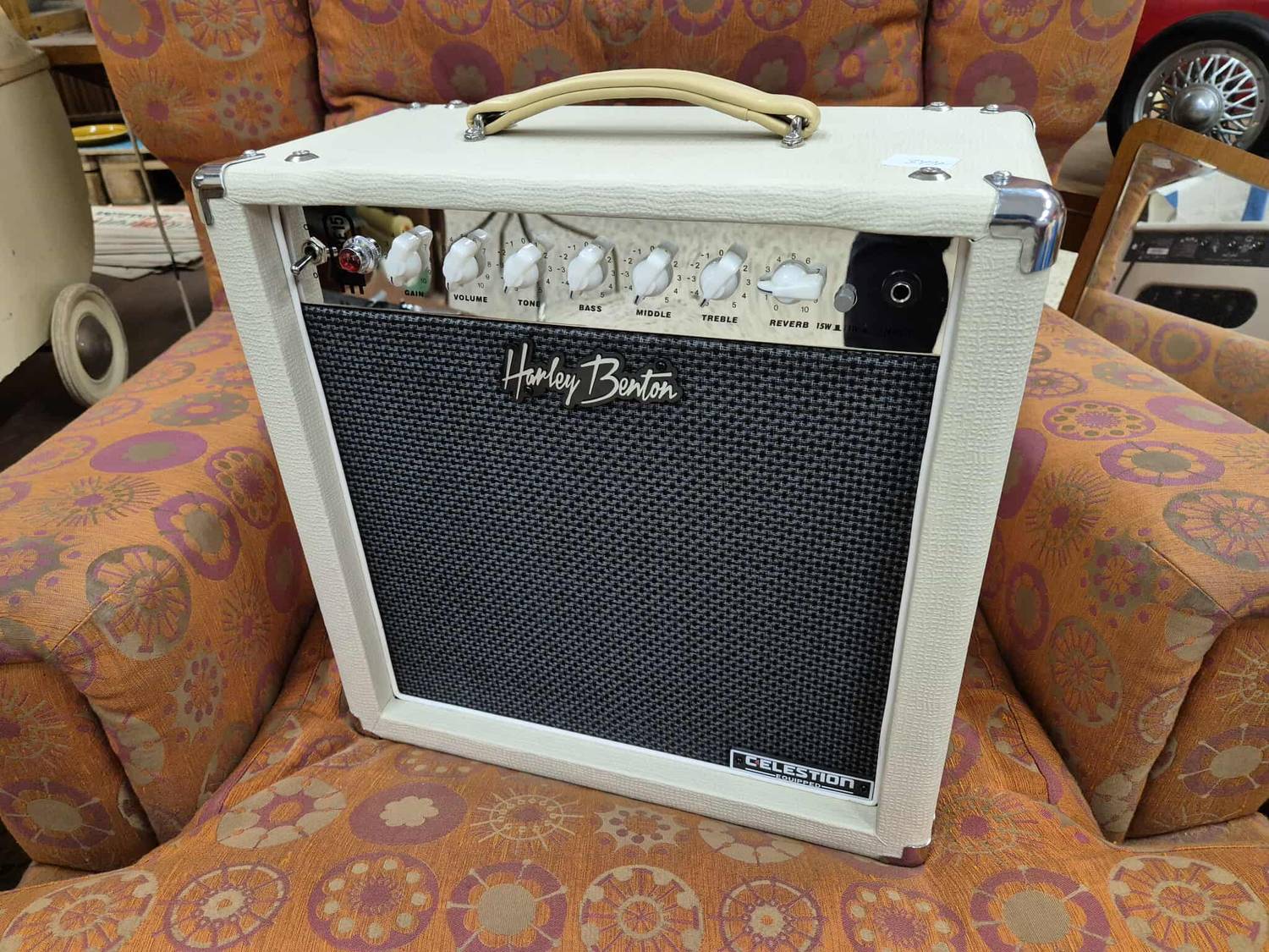 Harley Benton TUBE 15 gitarrförstärkare