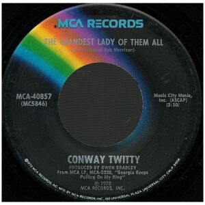 Conway Twitty - The Grandest Lady Of Them All / Im Used To Losing You (7, Single, Pin)