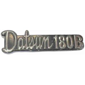Emblem bakskärm Datsun 180B 1971-1977 begagnat