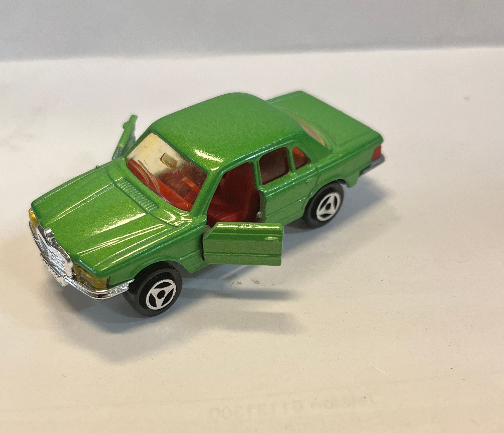 Mercedes 450 SE , Majorette 1/60