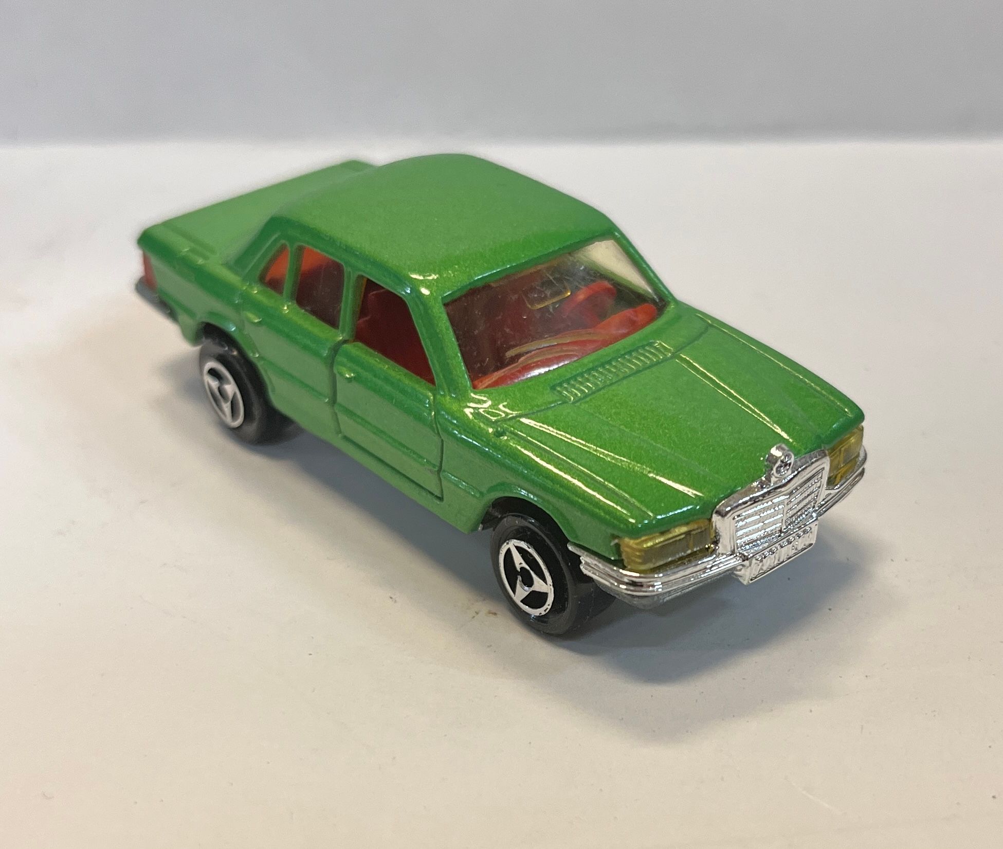 Mercedes 450 SE , Majorette 1/60