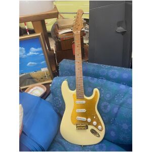 Harley Benton ST62DLX white & gold