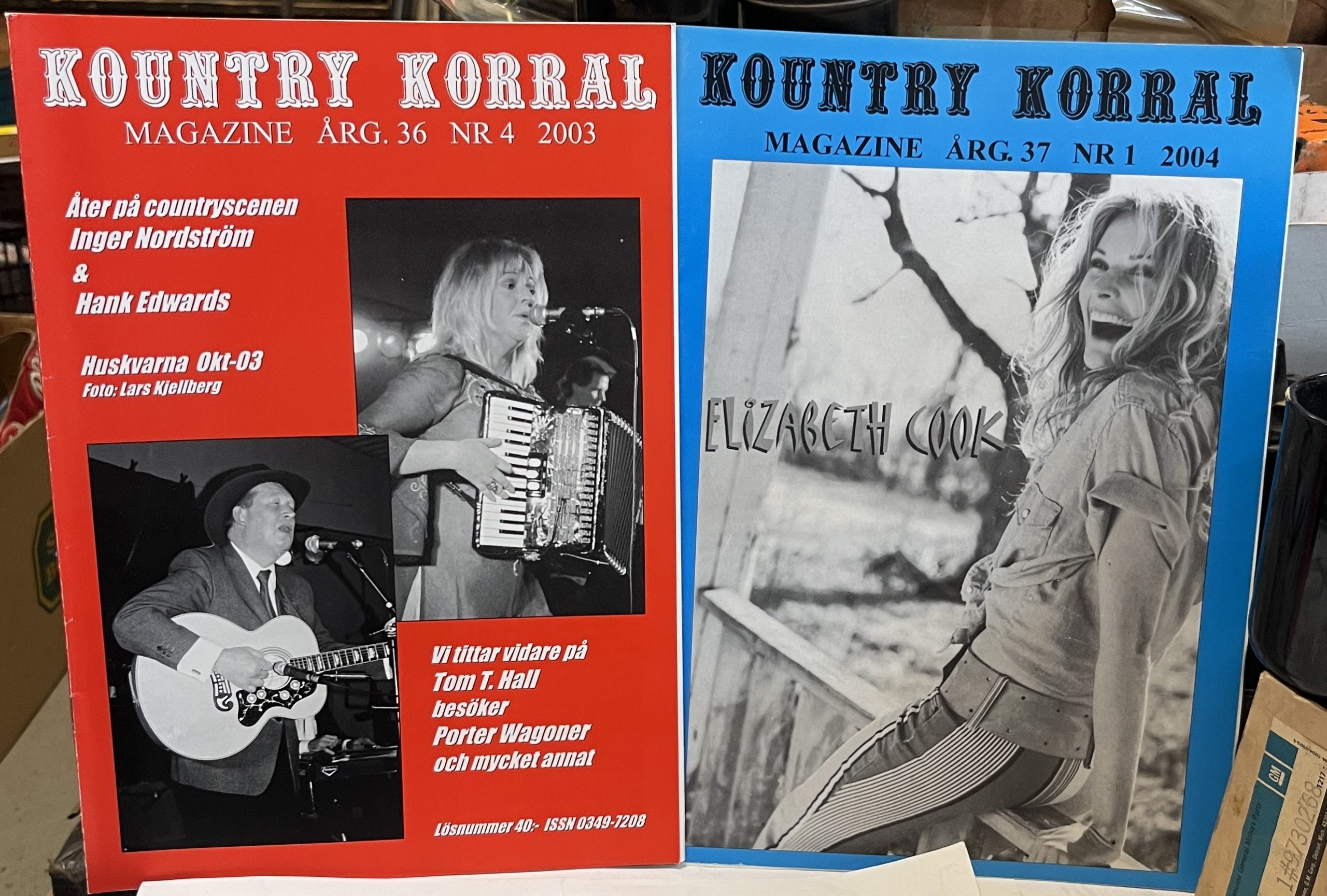 Kountry Korral Magazine – 2 st tidningar: Nr 4 (2003) & Nr 1 (2004)
