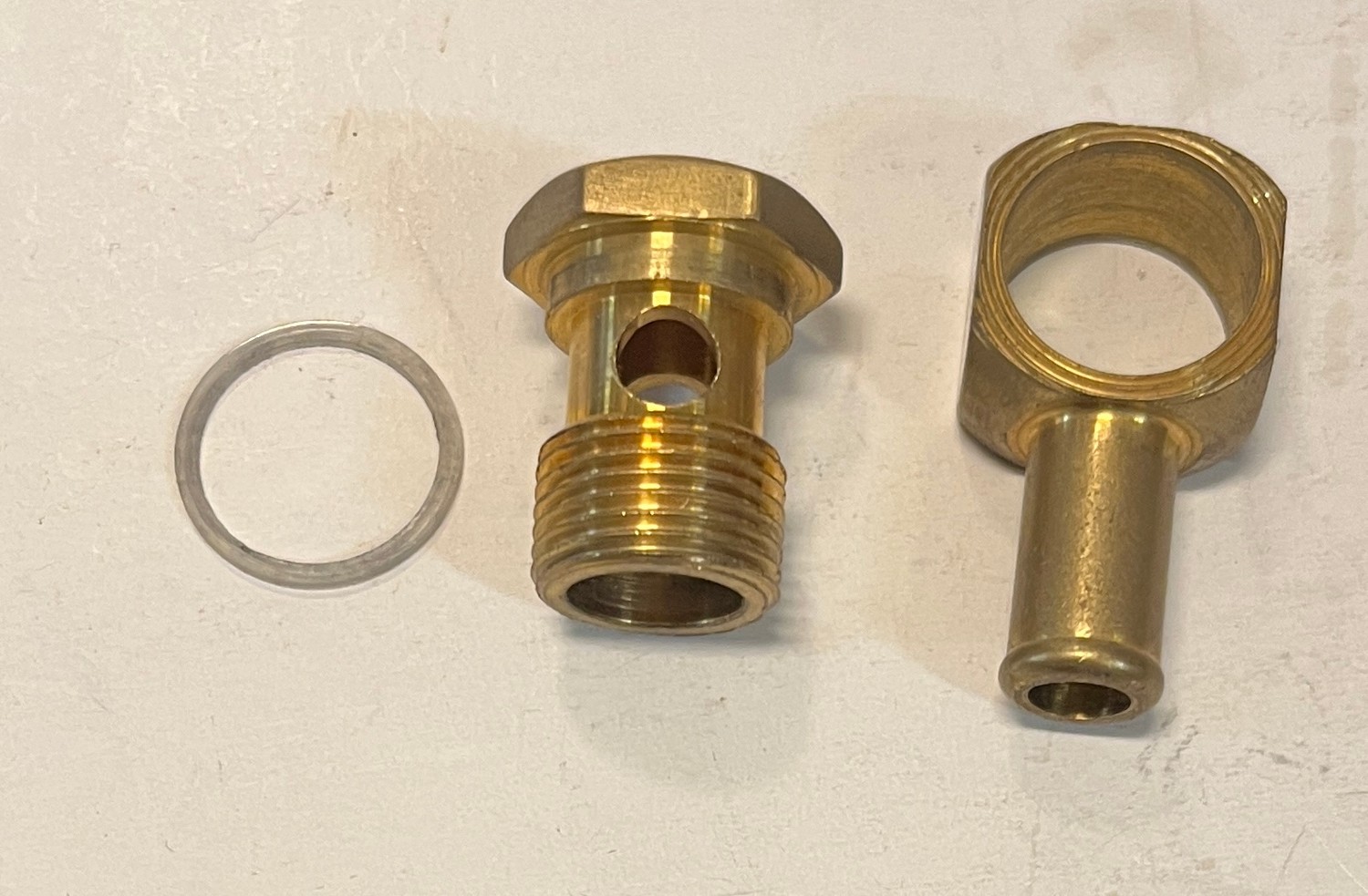 Banjokoppling för Bränsle – Edelbrock & Carter AFB 5/8"-20 till 3/8" Slang