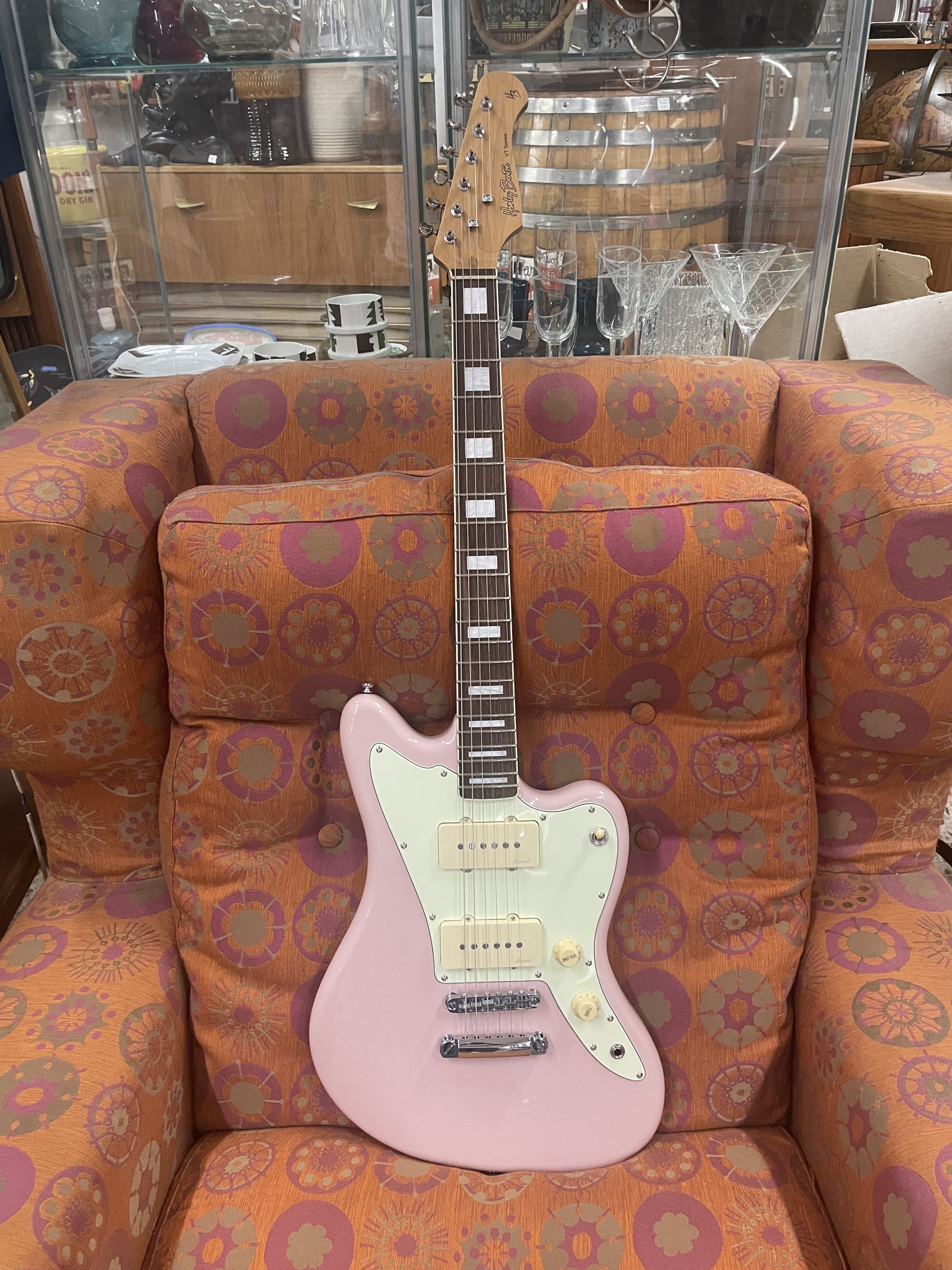 Harley Benton JA60 shell pink