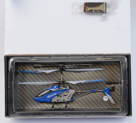 Radiostyrd Helikopter med inbyggd Gyro kontrolleras via smartphone