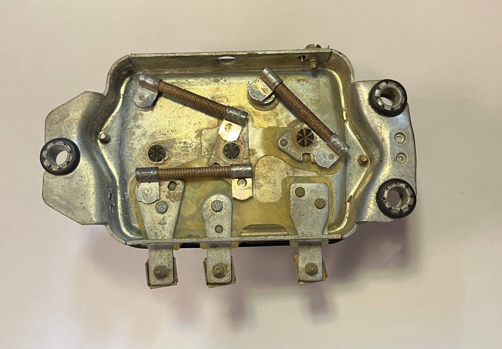 Laddningsrelä 12V 6C GM 57-63, Mercury 57-62, AMC 60-62 Delco 1119600 - Bild 2