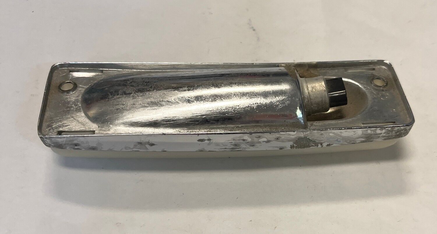 Innerbelysning GM 1958-1973 13,5cm lång begagnad - Bild 2