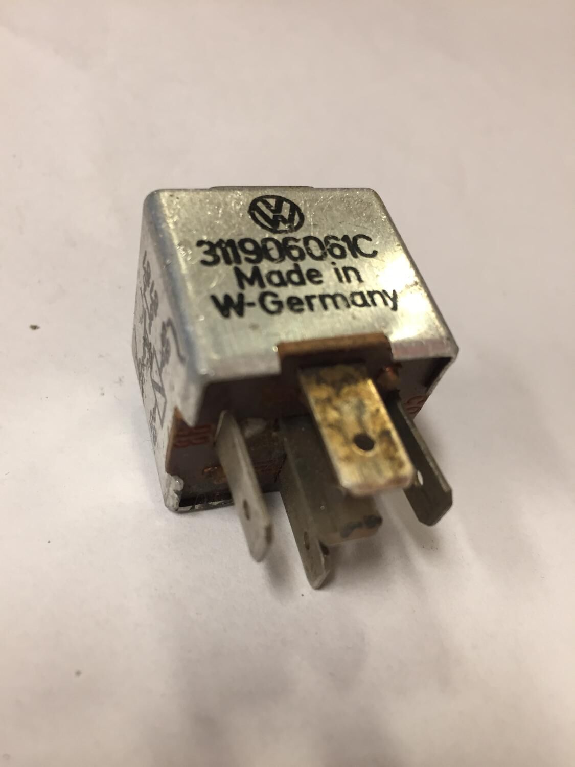NOS AVFROSTNINGSRELÄ 12V A/C BAKRUTA VW VOLKSWAGEN 1968-79, VW SR9804 311906061C