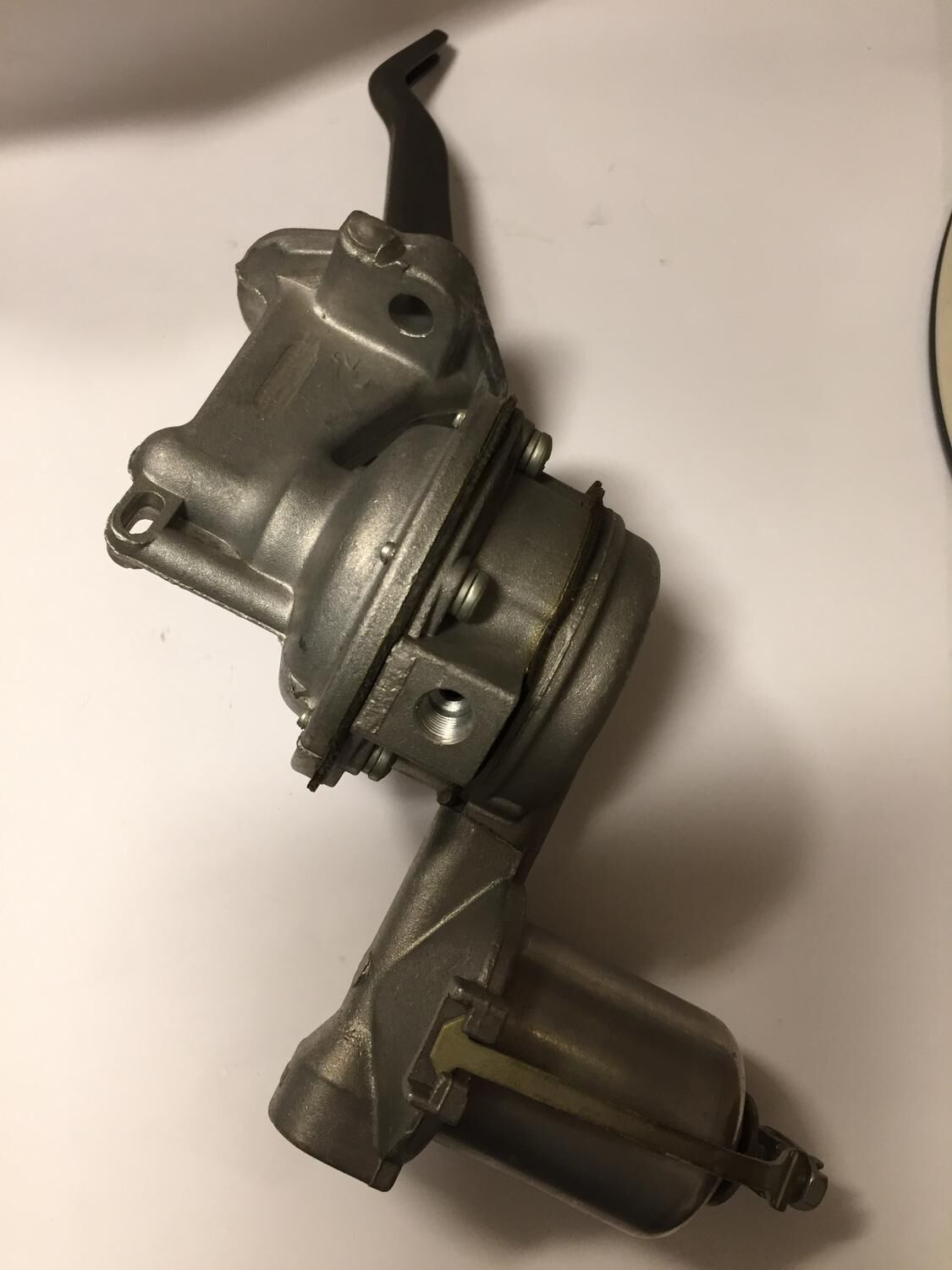 BRÄNSLEPUMP IHC V8 266-304-345-391cui 1958-66 RENOVERAD CARTER MO-1063 - Bild 2