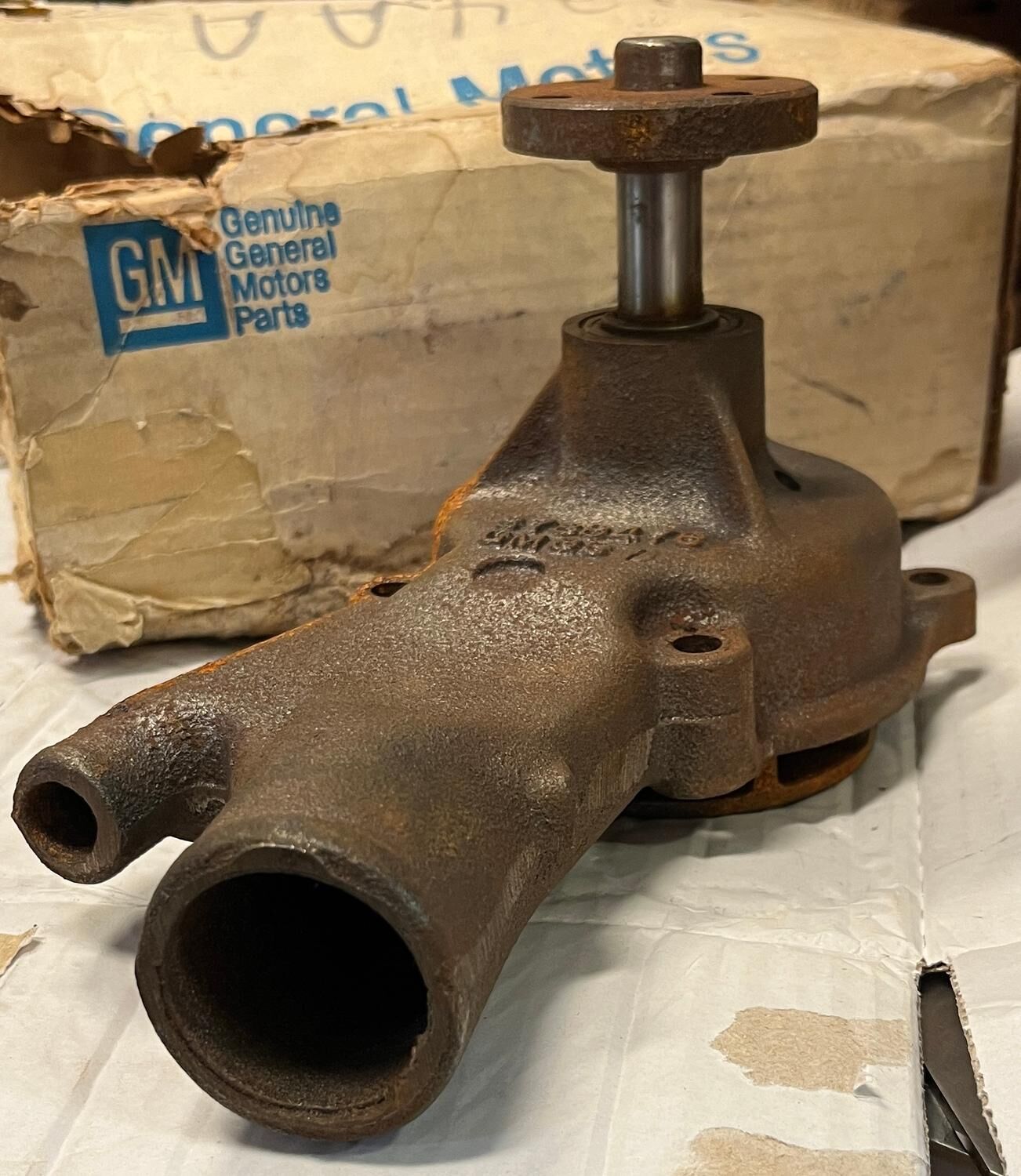 Vattenpump 230-250 GM & GMC 1962-74 , GM 3788476 - Bild 2