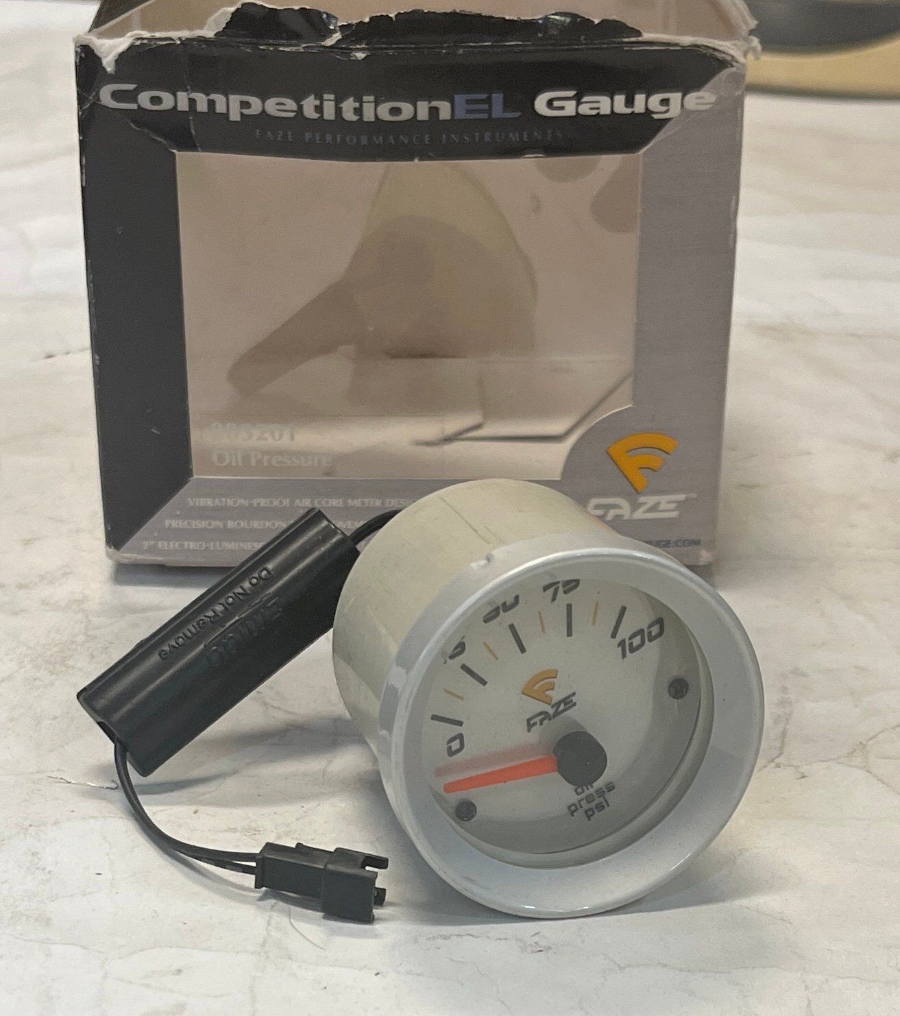 Oljetrycksmätare elektrisk 2 1/16" 52mm 0-100PSI , Faze 883201