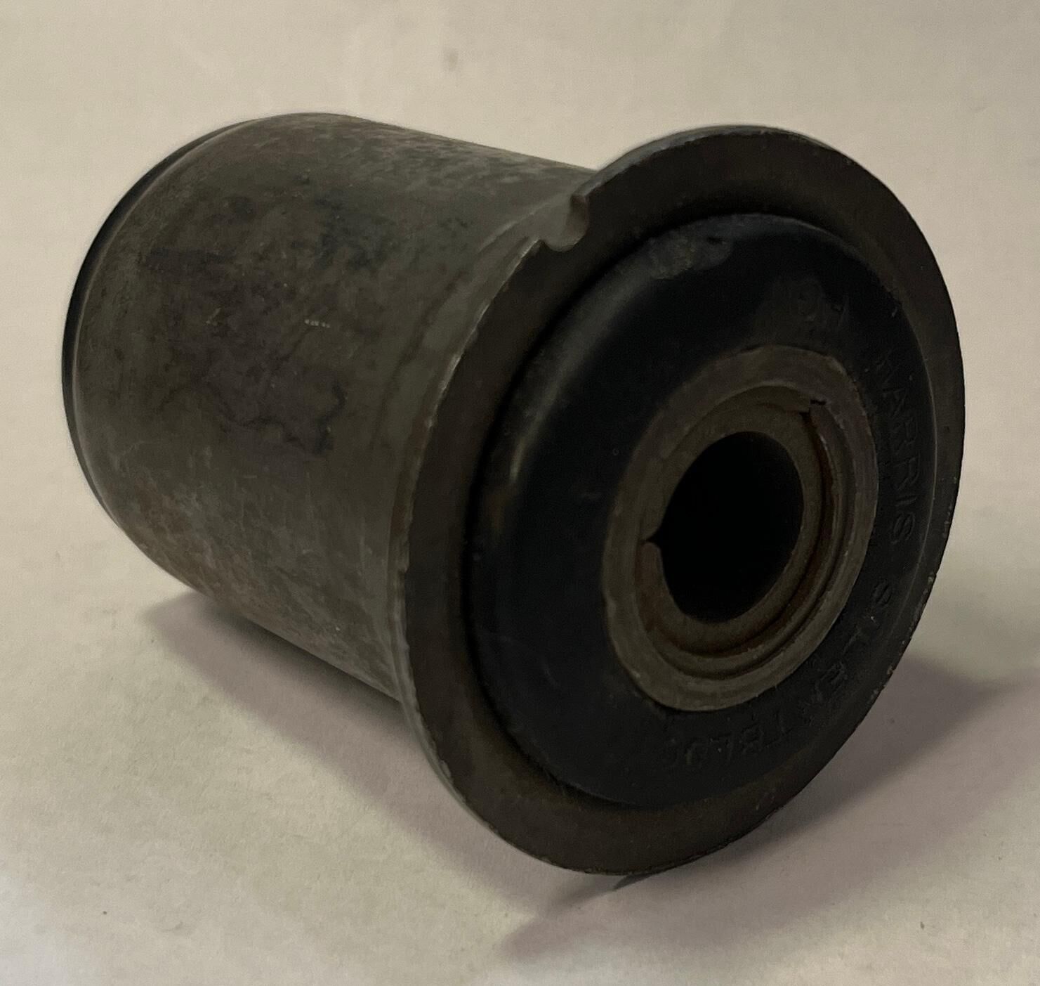 Bussning front nedre bärarm GM 1964-1970 , Harris Silentbloc 62447
