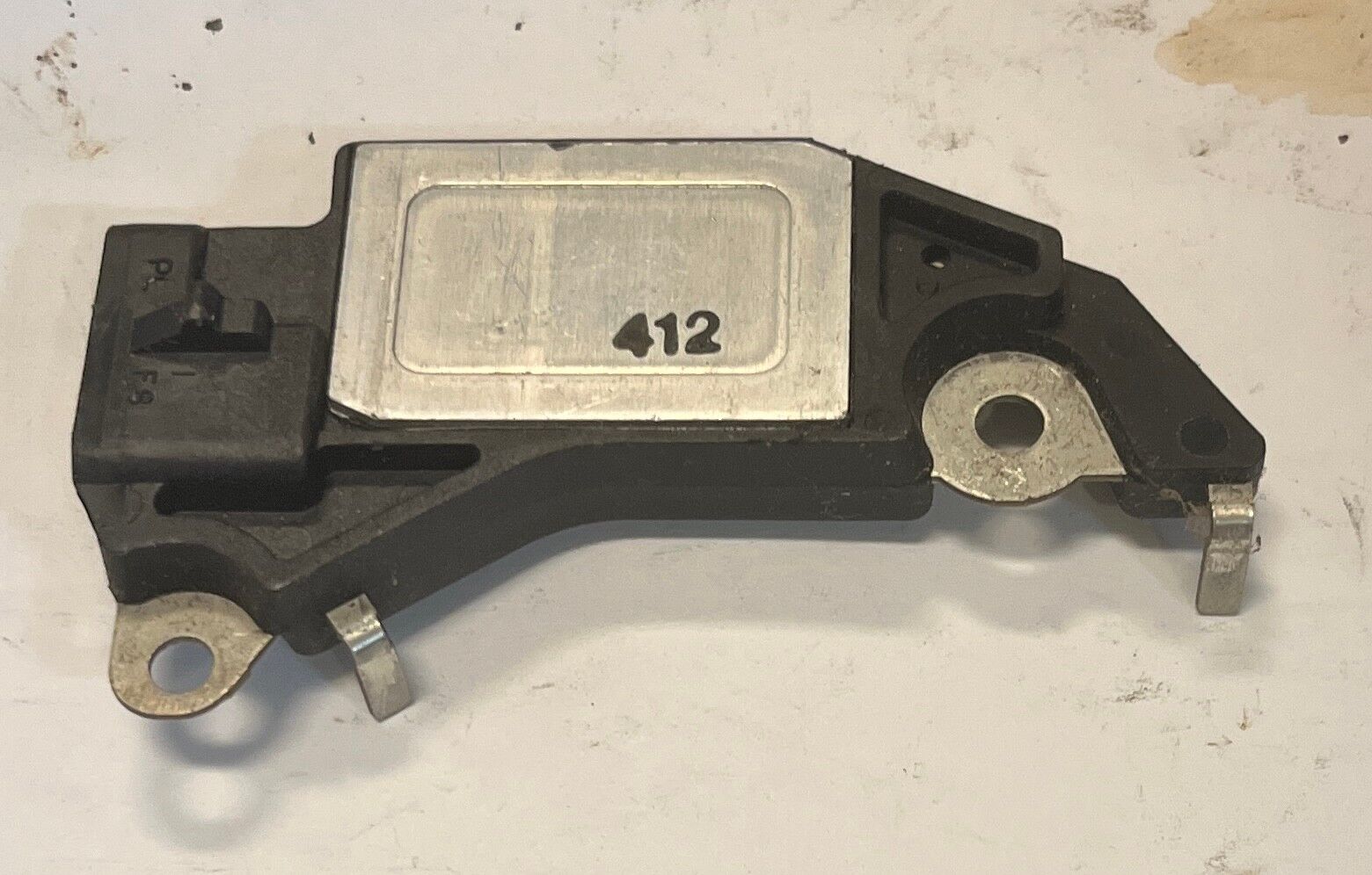 Spänningsregulator GM 1986-1997 passar CS130 & CS144 - Bild 2