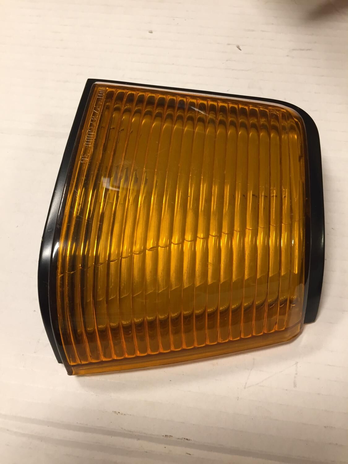 NOS BLINKERSGLAS HÖ BAK OLDSMOBILE CUTLASS 2-DOOR G-BODY 1987-88, GM 16504964