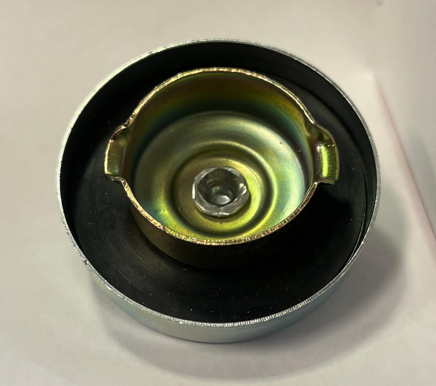 Tanklock oventilerat 1,38 tum GM/Mopar/Ford m.fl. 1964-1970 Gates 31732 - Bild 2