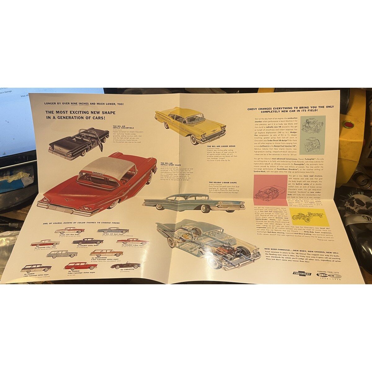 Försäljningsbroschyr 1958 Chevrolet "It Goes Big" Foldout Brochure - Bild 3
